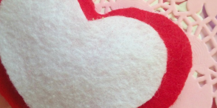 No Sew Valentine’s Day Puffy Felt Heart 7