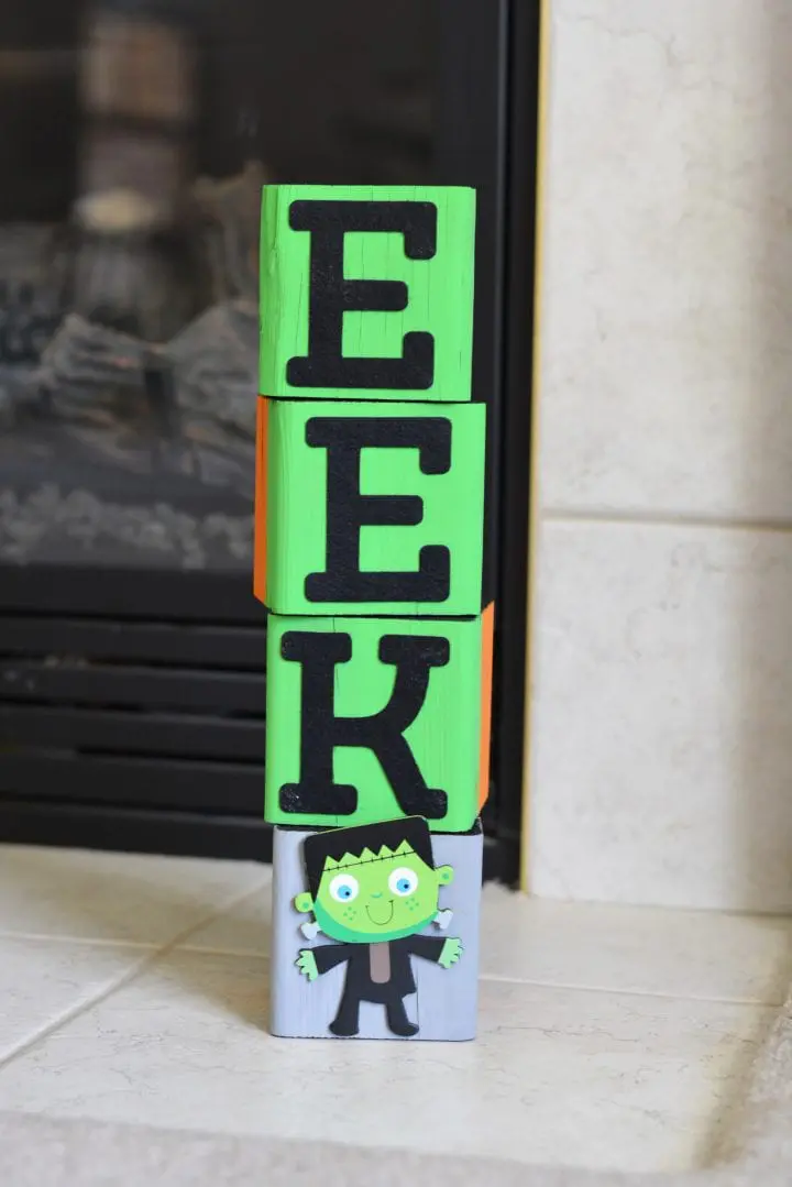 Easy Halloween DIY: EEK Wood Blocks