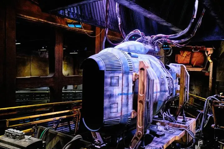 Disney's Star Wars Galaxy's Edge : An Evening on Batuu - Engine Being Tested