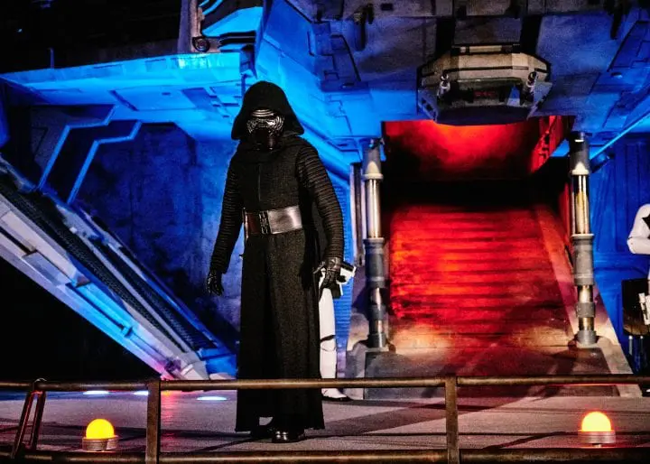 Disney's Star Wars Galaxy's Edge : An Evening on Batuu - Kylo Ren