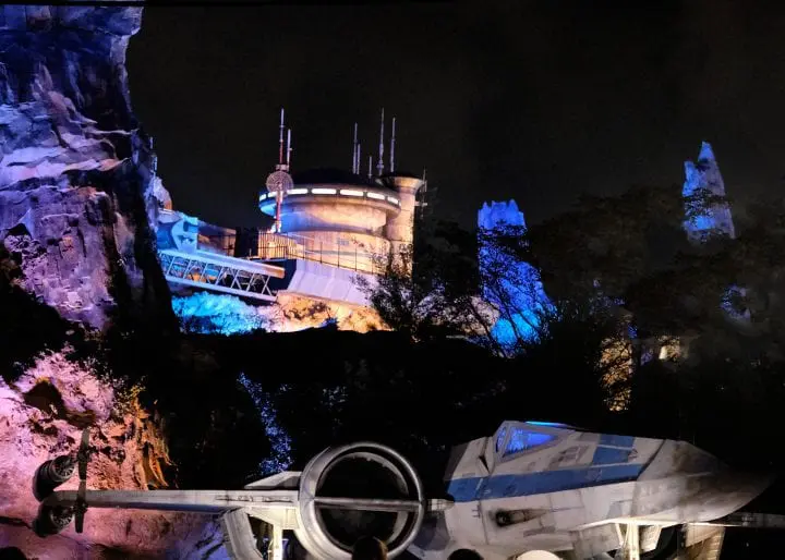 Disney's Star Wars Galaxy's Edge : An Evening on Batuu - X wing