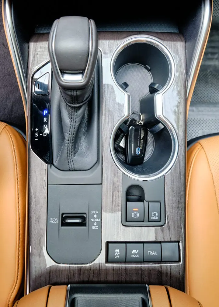 lower center console