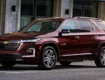 Midsize SUV 3 Rows: 2023 Chevy Traverse Black Cherry High Country Edition Review