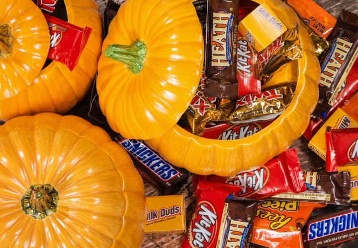 Favorite Candy for Halloween - Celebrate with Hershey's