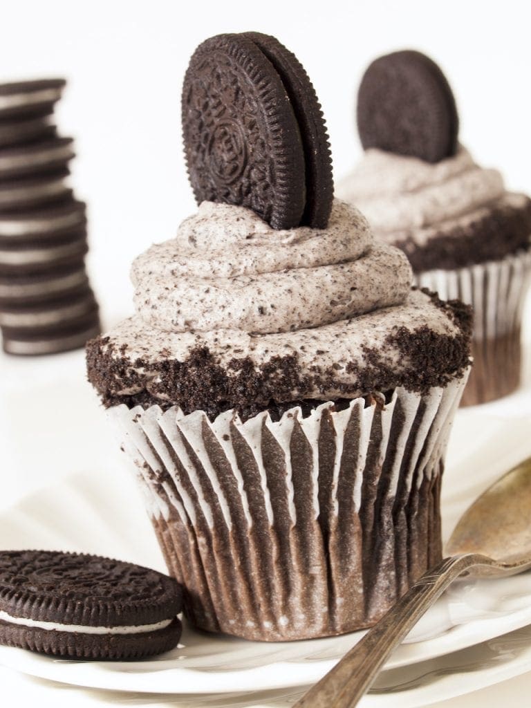 Cookies And Cream Cupcakes Recipe Divine Lifestyle