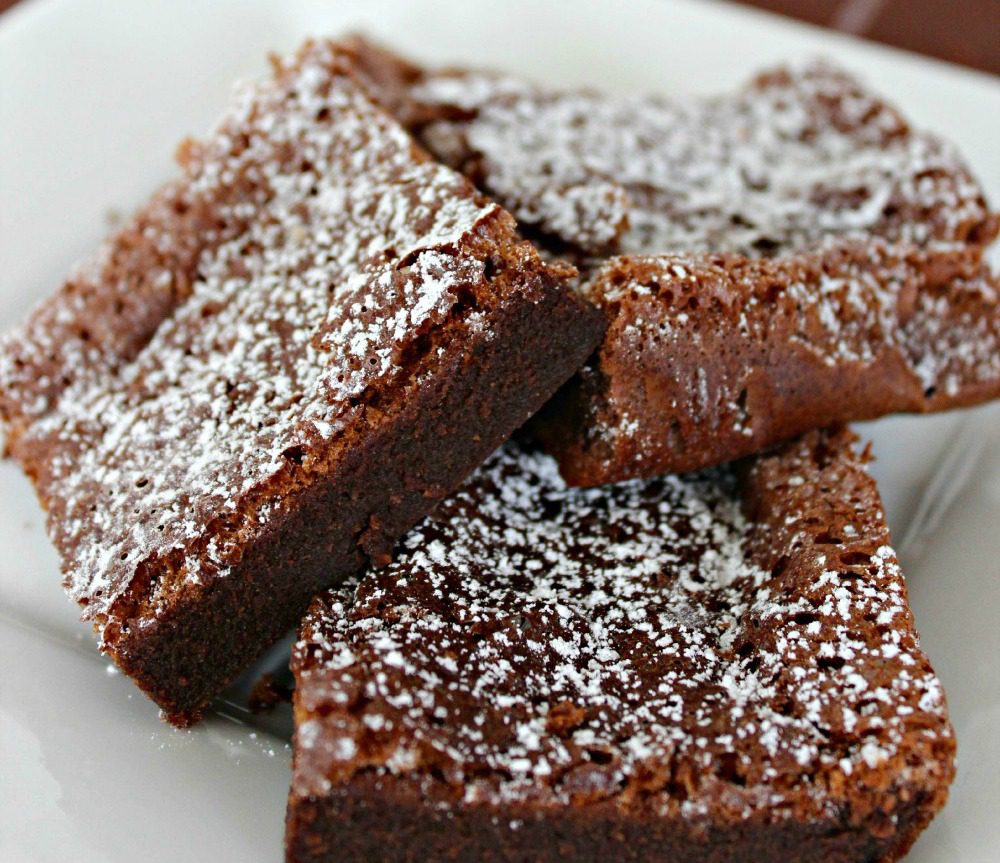 2-Ingredient Flourless Nutella Cake {Secret Recipe Club, Gluten-Free} |  Shockingly Delicious