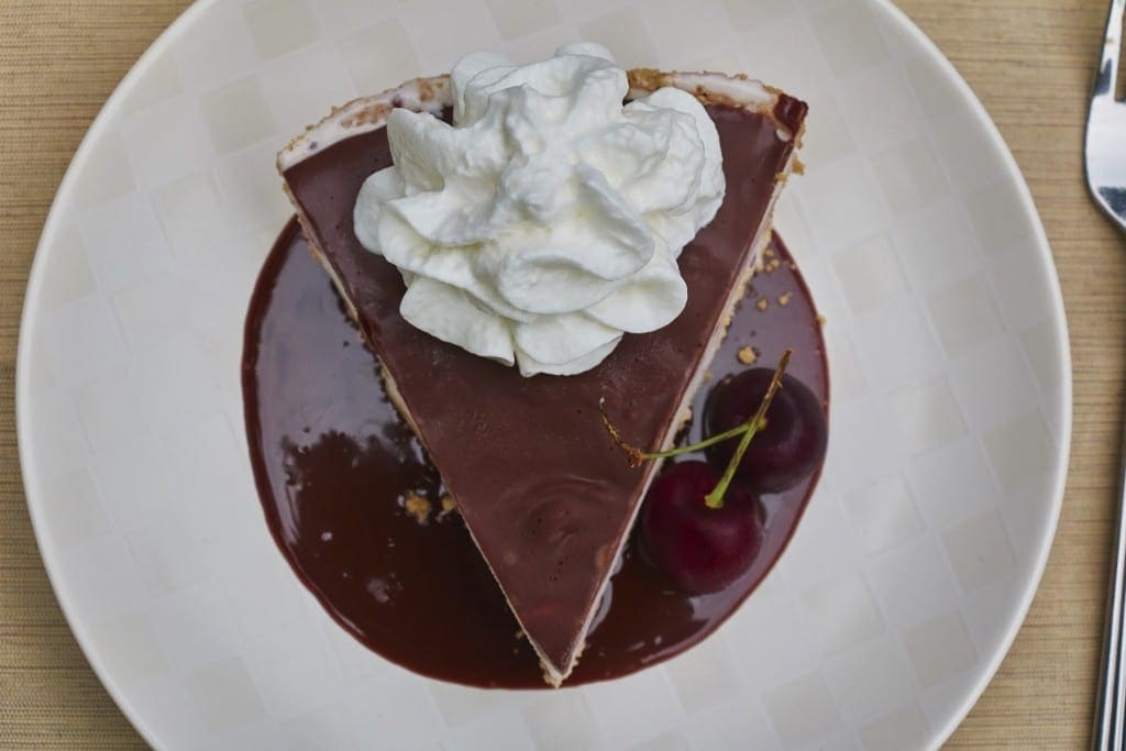 Simple & Easy No Bake Frozen Cherry Custard Pie Recipe