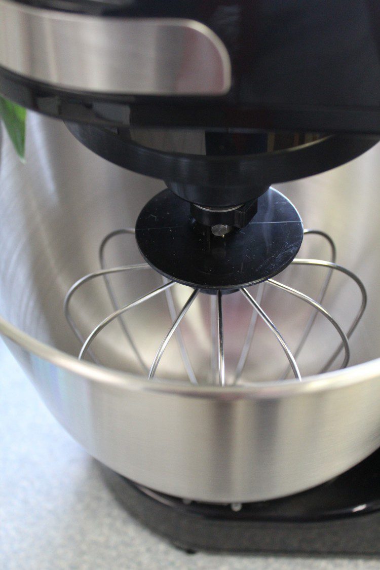 My Hamilton Beach mixer made it a breeze to whip up my DIY lavender sugar scrub.