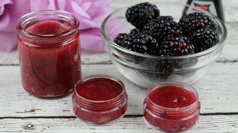 Blackberry Vanilla Sugar Lip Scrub 3