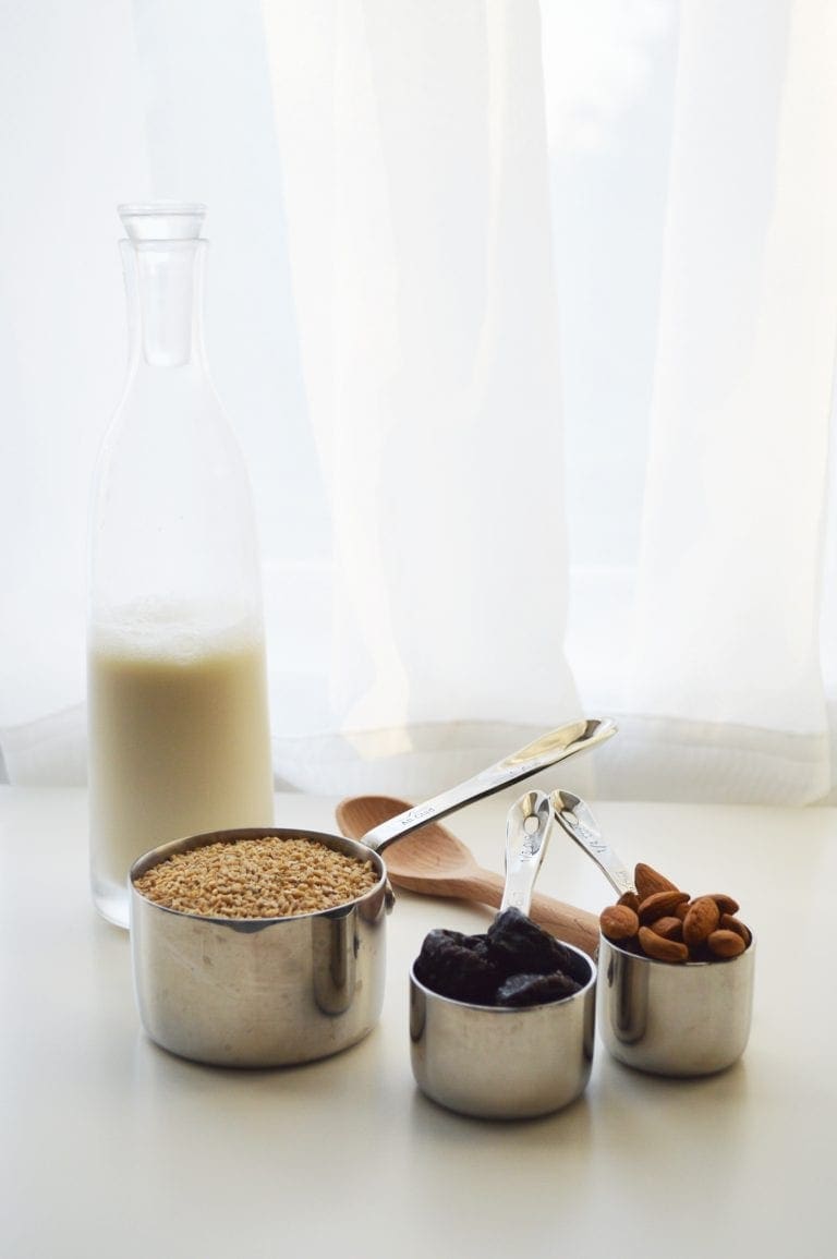 Overnight Steel Cut Oats with Almonds and Fruit Breakfast