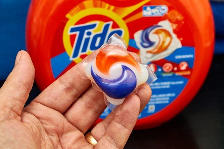 5 Ways to Make Laundry Easier Clean Clothing Tide Downy
