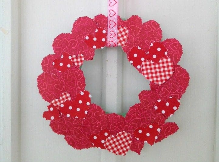 DIY Scrapbook Paper Valentine’s Day Wreath