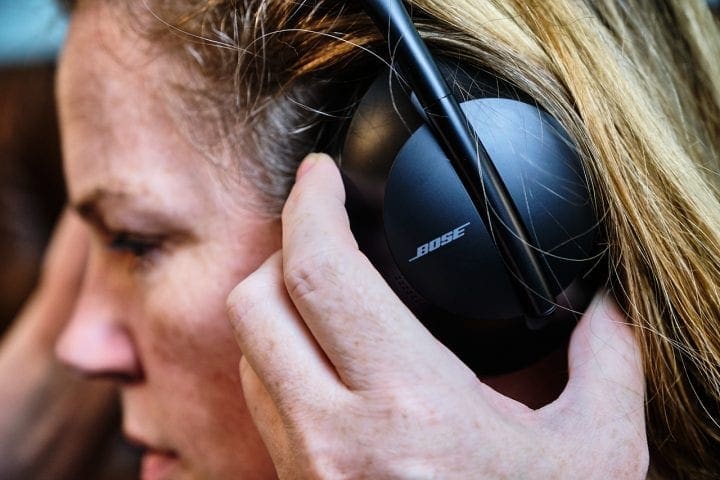 Bose Noise Cancelling Headphones 700 1