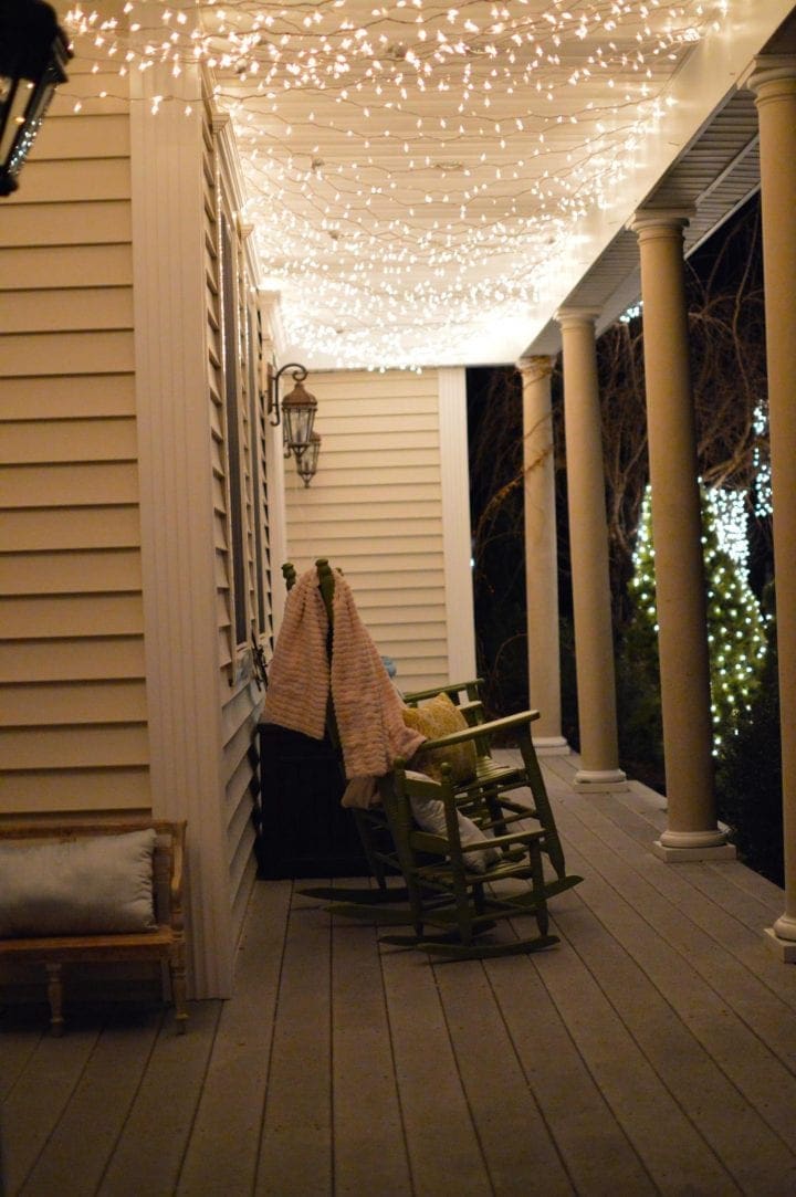 Gorgeous Twinking Holiday Porch Lights Tutorial