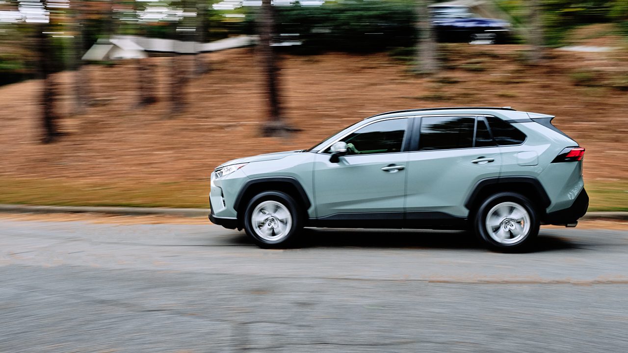 2019 Toyota RAV4 Midsize Midprice SUV Divine Lifestyle