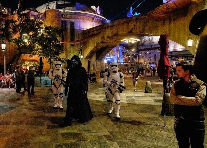 Disney's Star Wars Galaxy's Edge : An Evening on Batuu - Kylo Ren Walking Through Black Spire Outpost