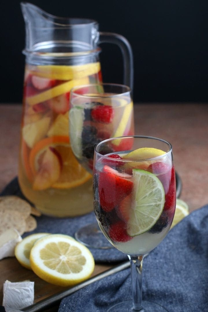Easy Fruity Summer White Sangria Recipe With Rum,What To Write On A Sympathy Card For A Coworker