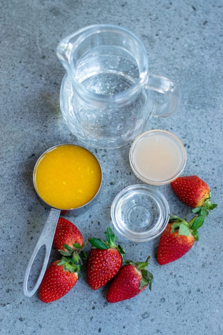 How to Make Strawberry Mango Lemonade