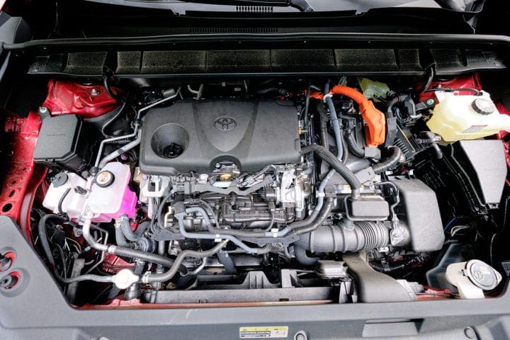 2020 Toyota Highlander Hybrid Platinum power plant