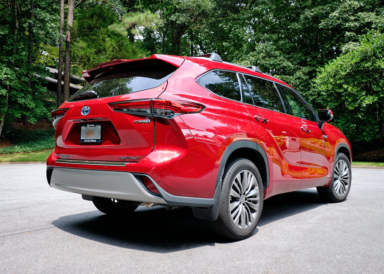 2020 Toyota Highlander Hybrid Platinum