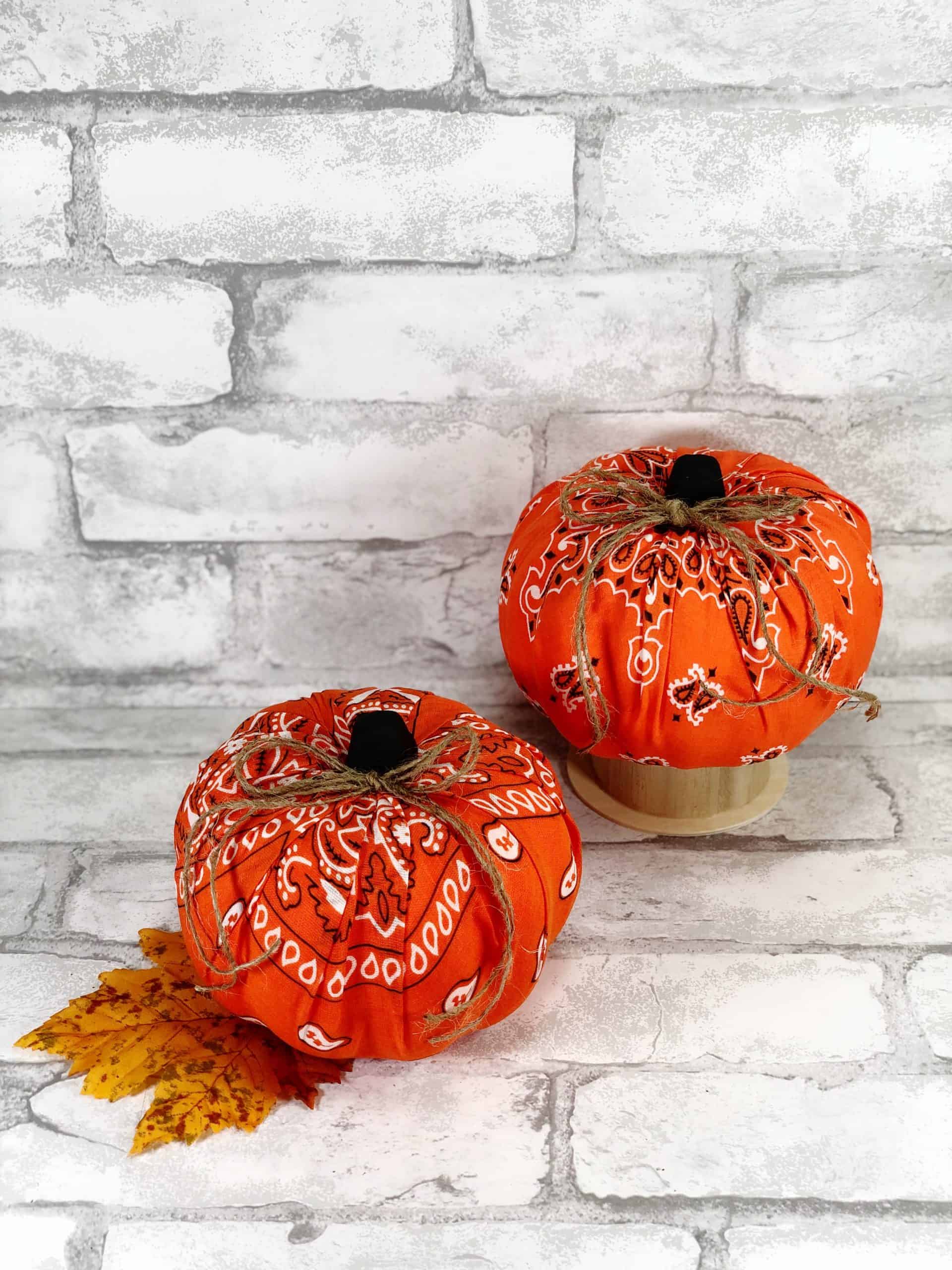 How to Make Cloth Pumpkins Tutorial - Rustic Bandana Pumpkins Halloween Craft