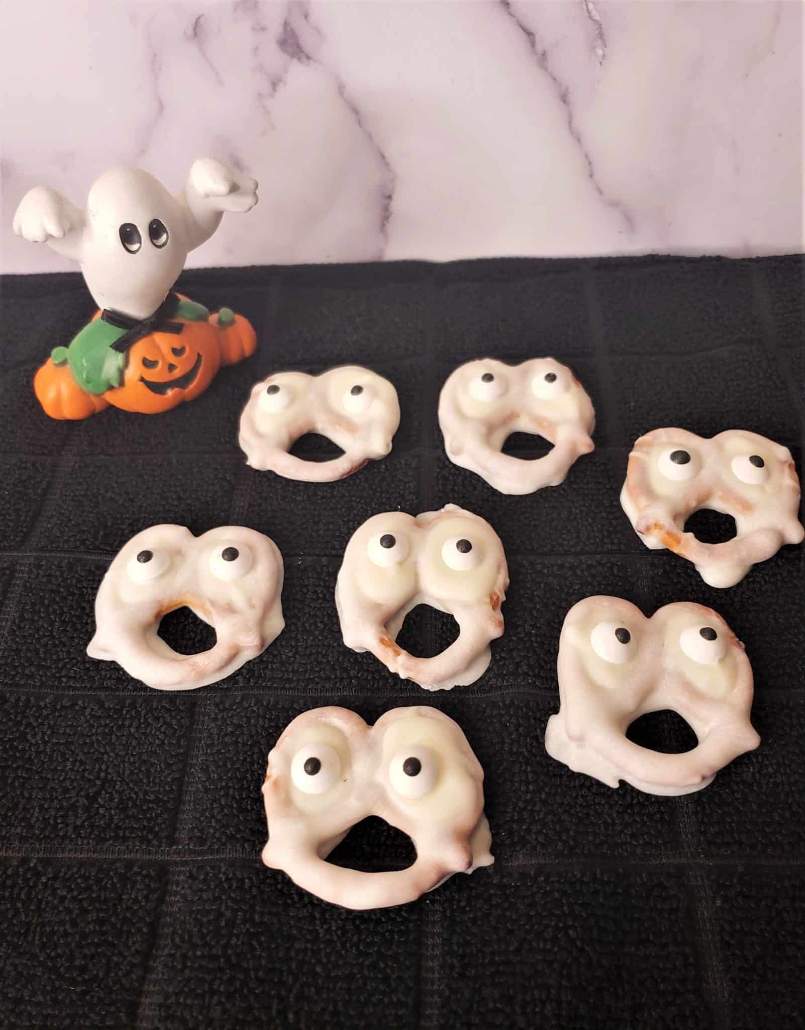 Ghost White Chocolate Dipped Pretzels Halloween