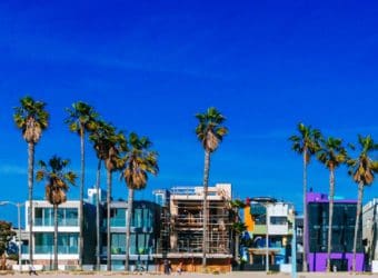 The Pros and Cons of Buying a Home Near the Beach