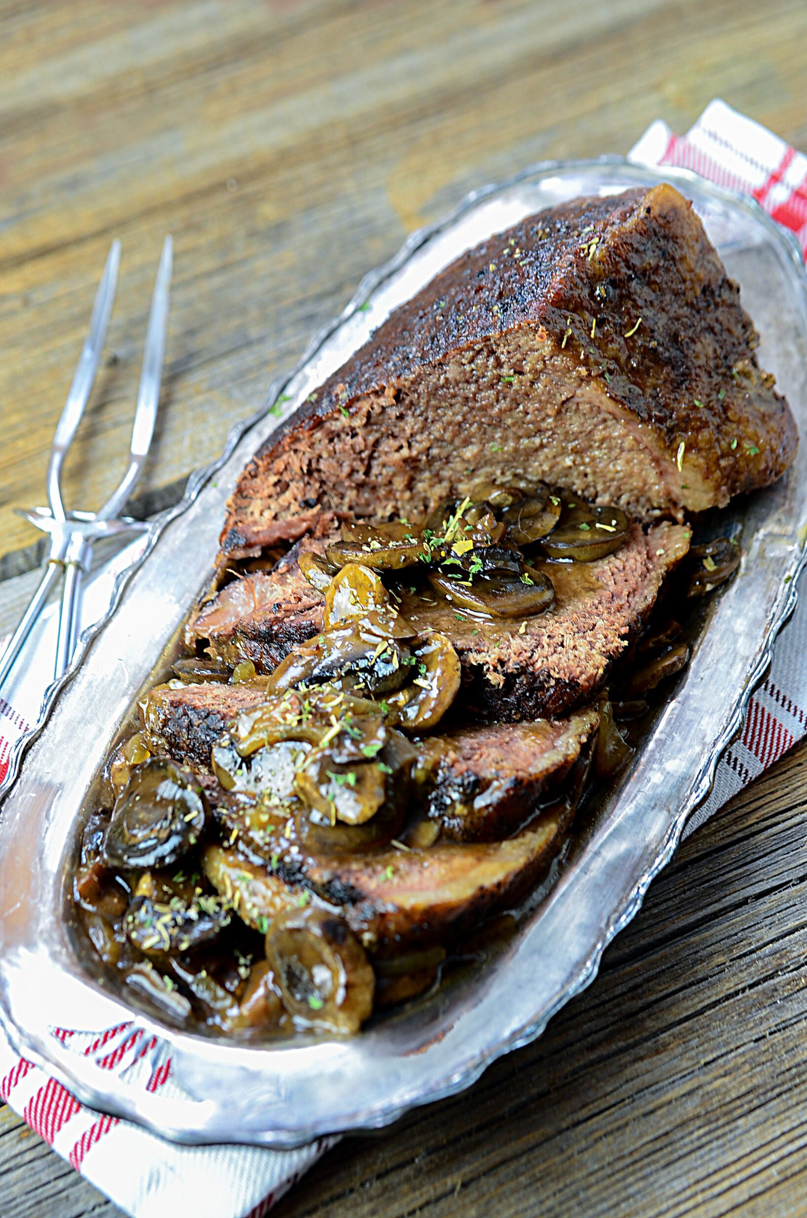 Crockpot Pot Roast with mushrooms