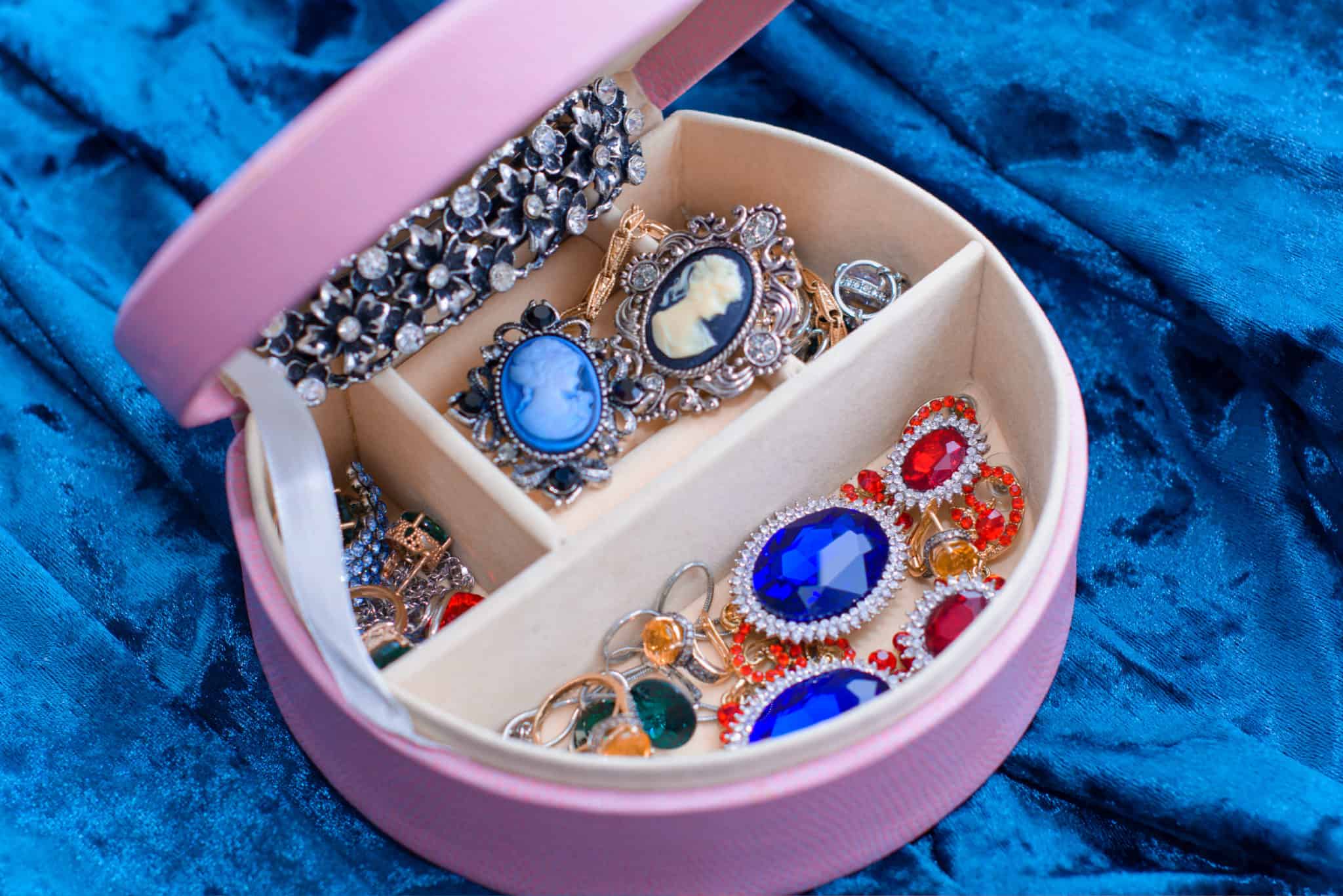 How To Layer Jewelry Like a Pro Divine Lifestyle