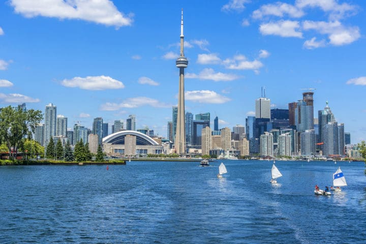 4 Things to Do When You're Staying in Toronto