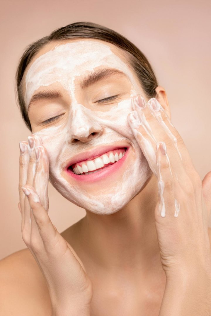 How To Properly Cleanse Your Skin in 5 Simple Steps