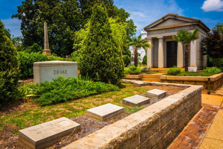 Haunted Places in Georgia Oakland Cemetary in Atlanta, Georgia